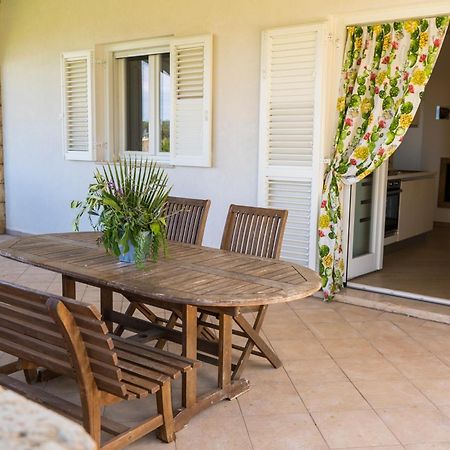 Appartamento Villa Nisapiro' Санникола Екстериор снимка