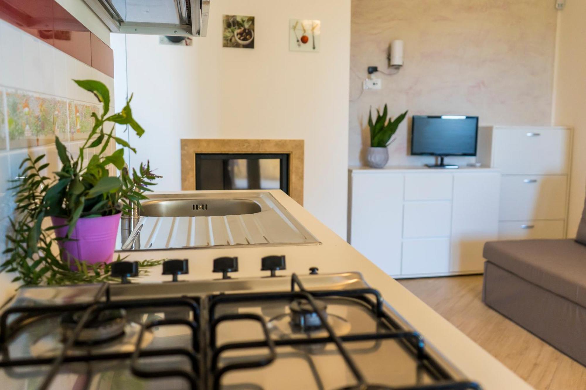Appartamento Villa Nisapiro' Санникола Екстериор снимка