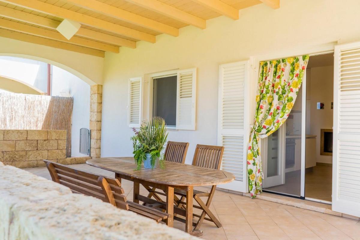 Appartamento Villa Nisapiro' Санникола Екстериор снимка
